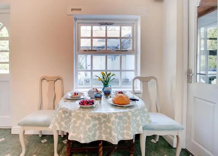 2 Bed In Whitby Oc-wa032