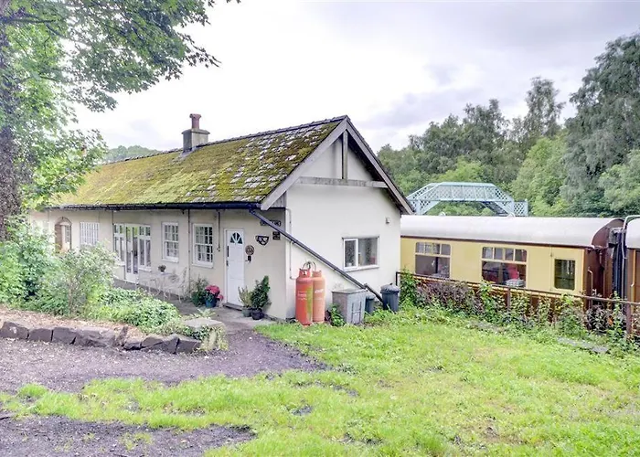 2 Bed In Whitby Oc-wa032